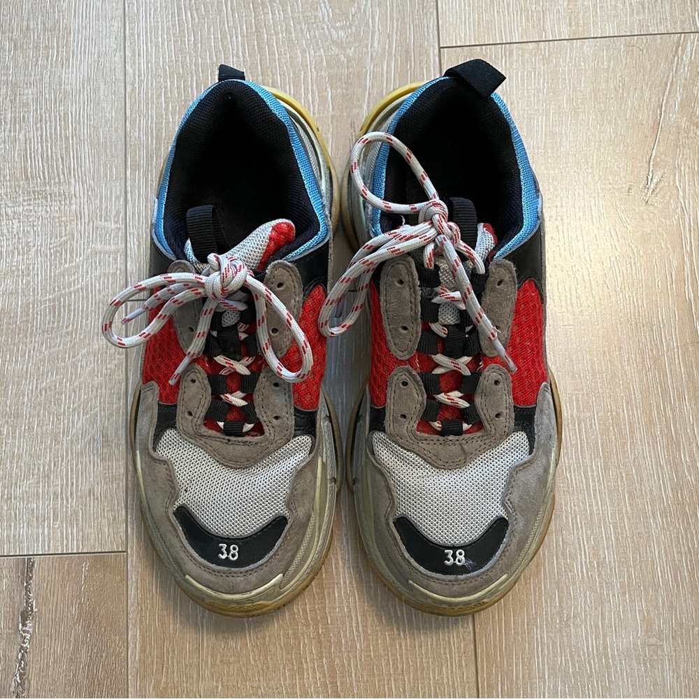 Balenciaga Triple S Sneakers. Women’s size 8
